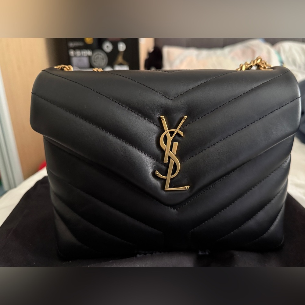 Yves Saint Laurent small loulou black